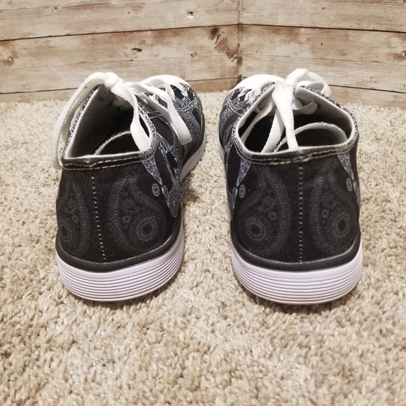 First Dance black/white converse look alikes with skull designs - Picture 5 of 6